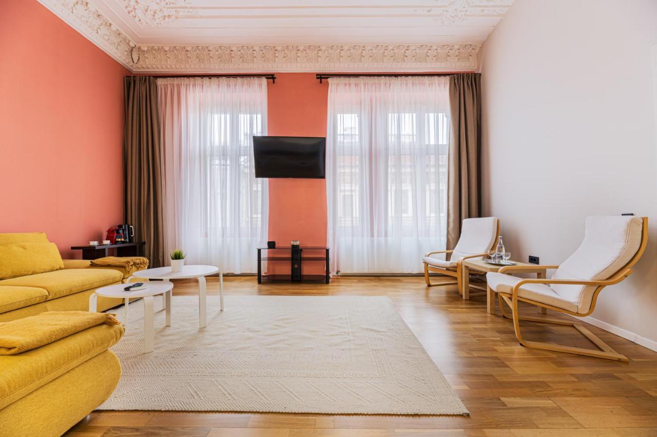 Palazzo Brasov Apartment Exterior photo